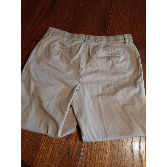 Size 10 Intro.I Love the Fit Tan Khaki Casual Capri Pants with Comfort Waist - Picture 3 of 4